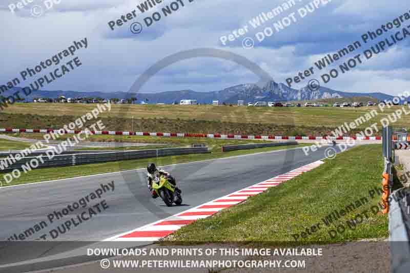 cadwell no limits trackday;cadwell park;cadwell park photographs;cadwell trackday photographs;enduro digital images;event digital images;eventdigitalimages;navarra;no limits trackdays;peter wileman photography;racing digital images;trackday digital images;trackday photos